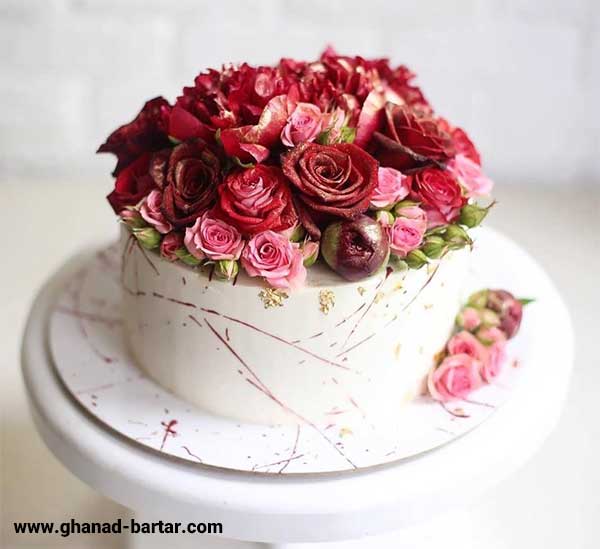 تزیین کیک با گل خوراکی